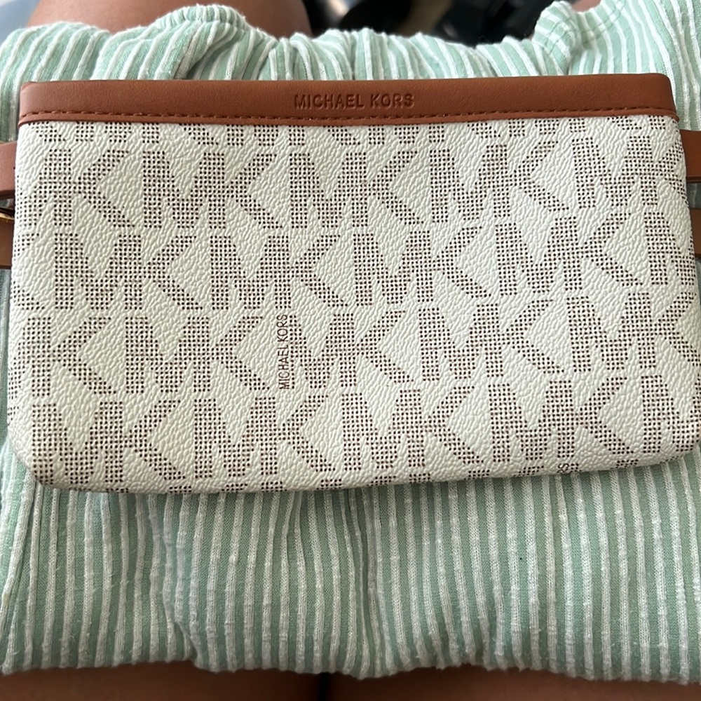 Micheal kors belt bag